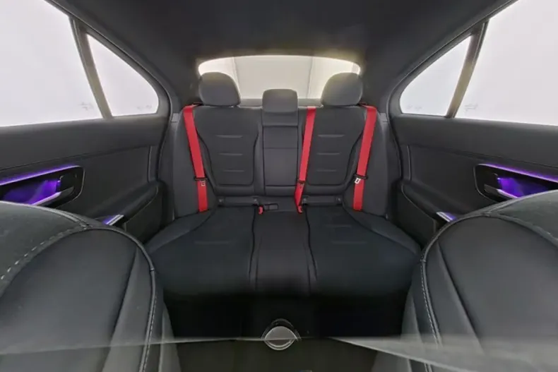 Mercedes-Benz C 63 AMG din 2024 cu 21.909 km - oferta MER140530 - foto 7