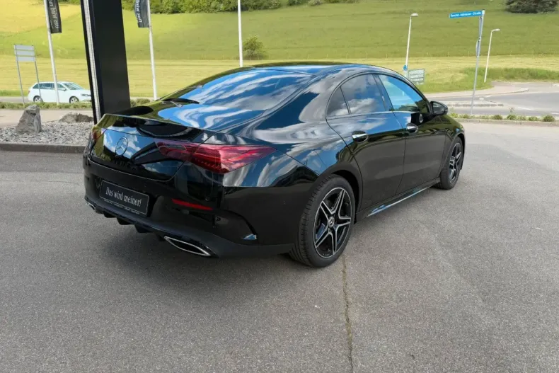 Mercedes-Benz CLA 200 din 2024 cu 9.201 km - oferta MER140532 - foto 6