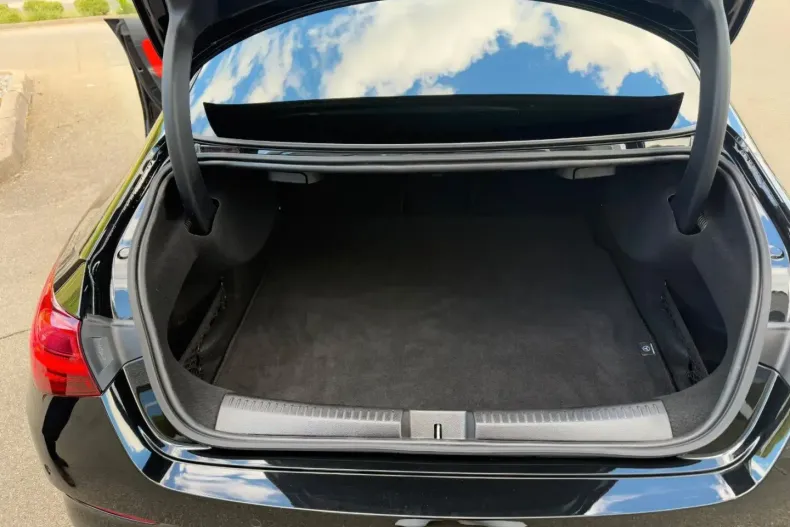 Mercedes-Benz CLA 200 din 2024 cu 9.201 km - oferta MER140532 - foto 11