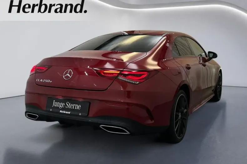 Mercedes-Benz CLA 250 din 2022 cu 61.646 km - oferta MER140553 - foto 2