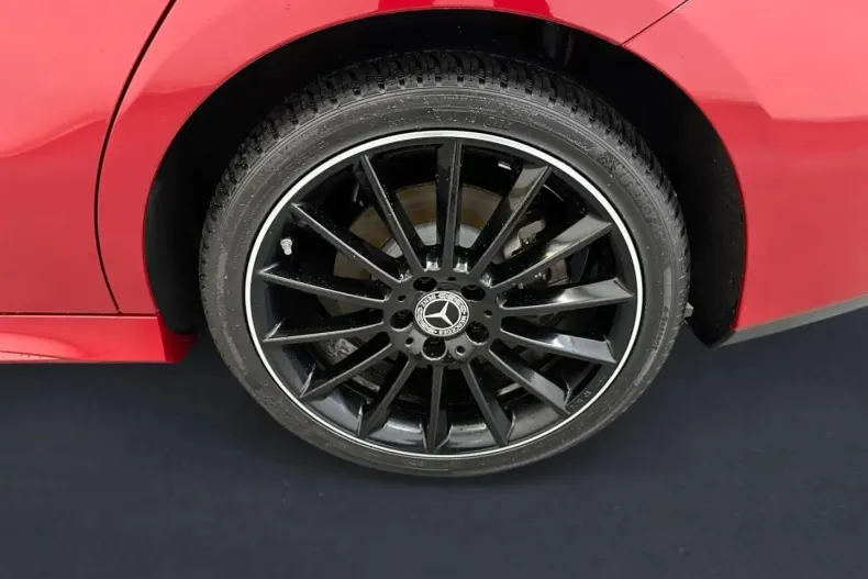 Mercedes-Benz CLA 250 din 2022 cu 61.646 km - oferta MER140553 - foto 4