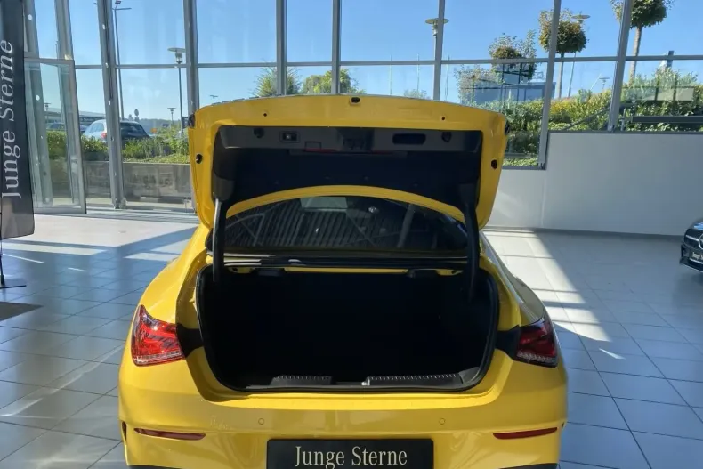 Mercedes-Benz CLA 250 din 2023 cu 16.500 km - oferta MER140557 - foto 8