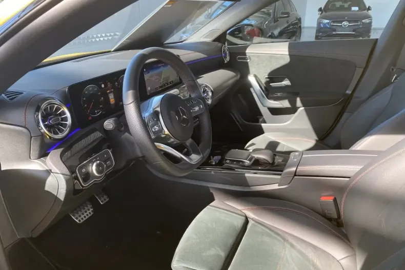 Mercedes-Benz CLA 250 din 2023 cu 16.500 km - oferta MER140557 - foto 13