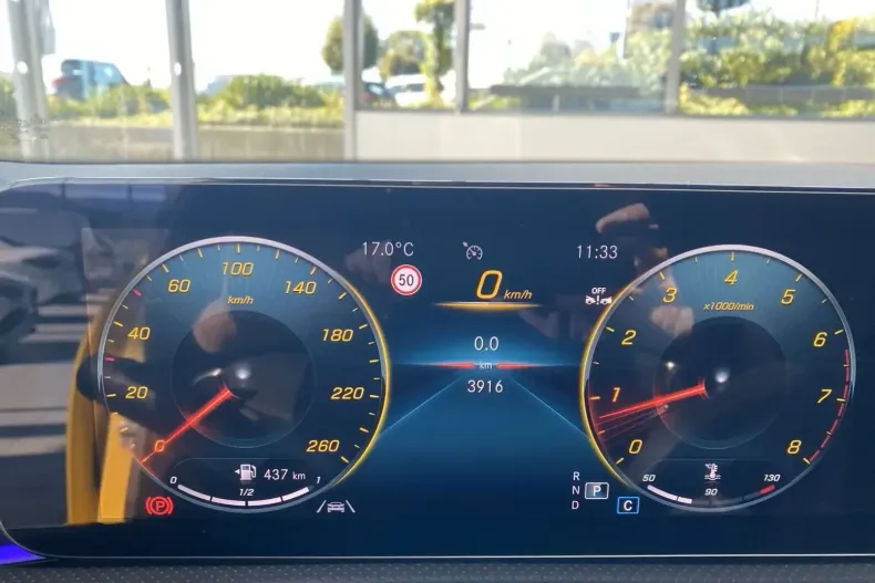 Mercedes-Benz CLA 250 din 2023 cu 16.500 km - oferta MER140557 - foto 14