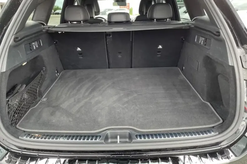 Mercedes-Benz GLC 220 din 2023 cu 47.859 km - oferta MER140561 - foto 4