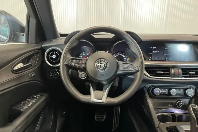 Alfa Romeo Stelvio din 2023 cu 32.337 km - oferta ALF140564 - foto 6