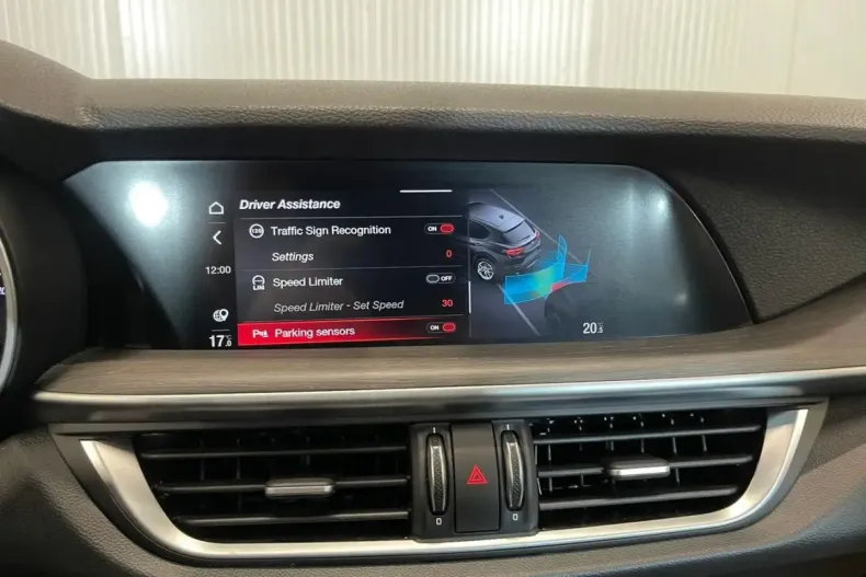 Alfa Romeo Stelvio din 2023 cu 32.337 km - oferta ALF140564 - foto 16