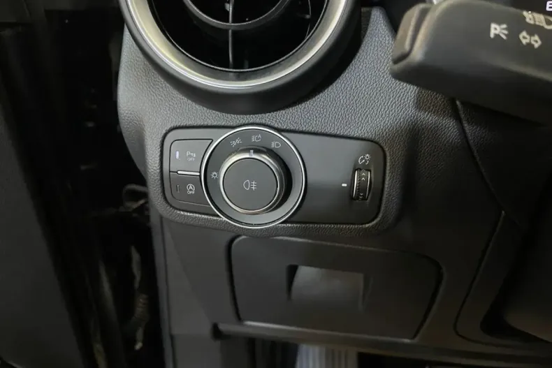 Alfa Romeo Stelvio din 2023 cu 32.337 km - oferta ALF140564 - foto 26