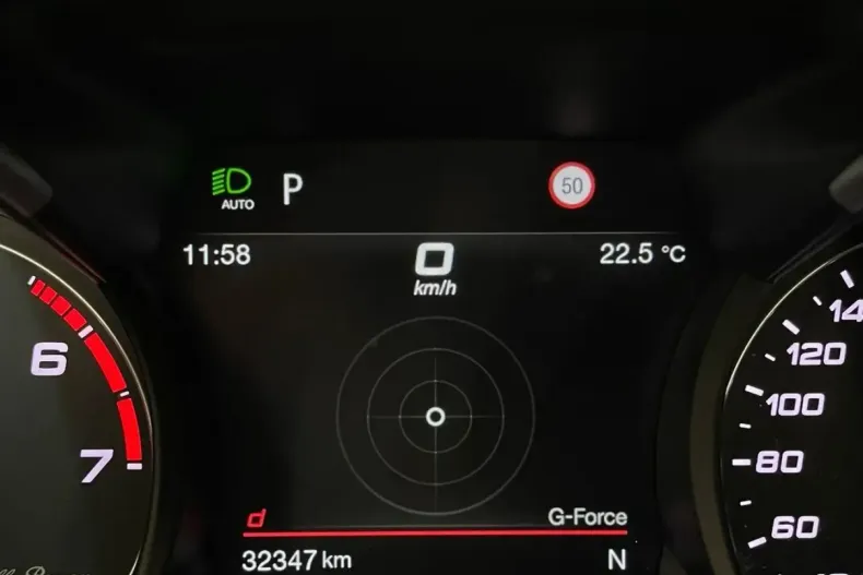 Alfa Romeo Stelvio din 2023 cu 32.337 km - oferta ALF140564 - foto 29