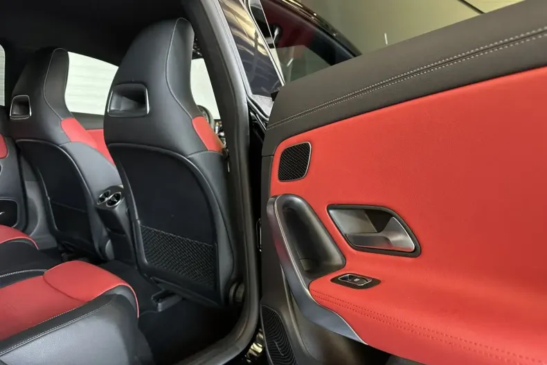 Mercedes-Benz CLA 220 din 2020 cu 60.455 km - oferta MER140566 - foto 13