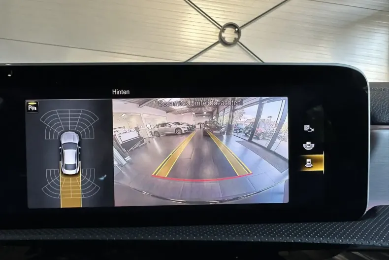 Mercedes-Benz CLA 220 din 2020 cu 60.455 km - oferta MER140566 - foto 22