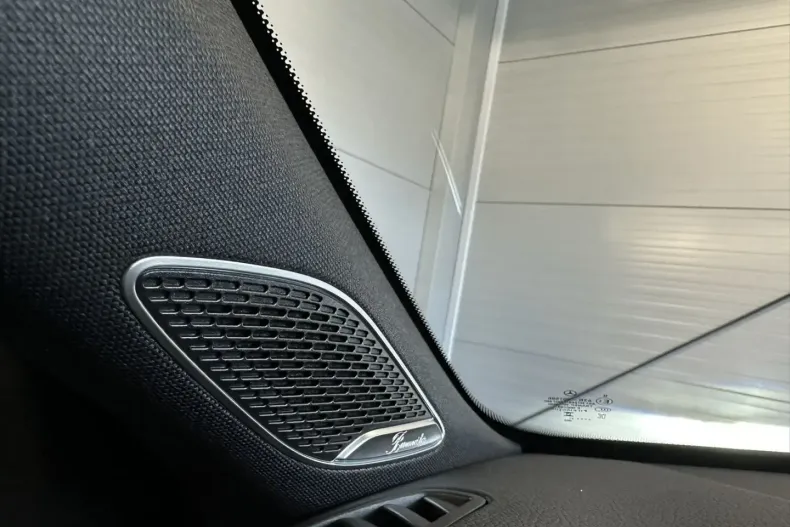 Mercedes-Benz CLA 220 din 2020 cu 60.455 km - oferta MER140566 - foto 24