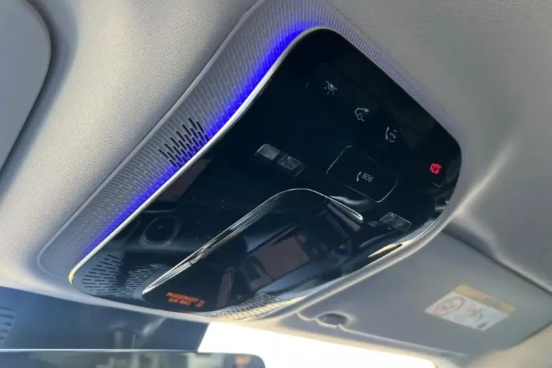 Mercedes-Benz GLC 200 din 2024 cu 7.500 km - oferta MER140576 - foto 4