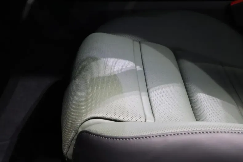 Porsche Cayenne din 2025 cu 11.900 km - oferta POR140582 - foto 11