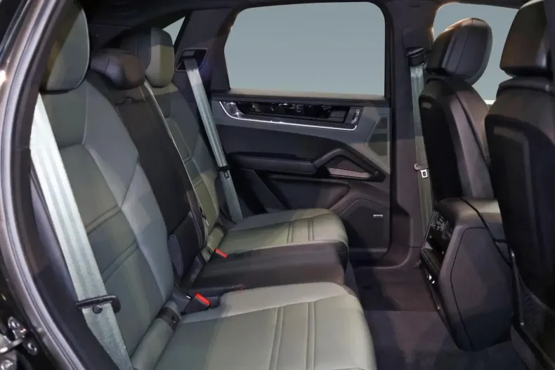 Porsche Cayenne din 2025 cu 11.900 km - oferta POR140582 - foto 17