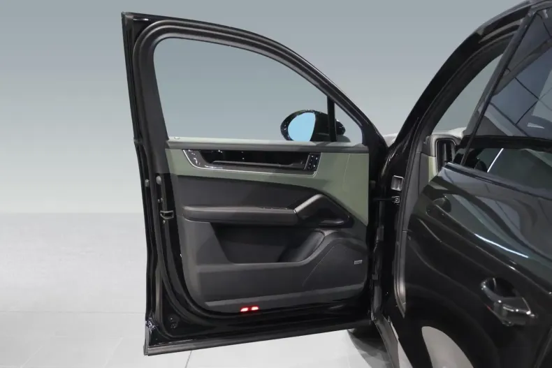 Porsche Cayenne din 2025 cu 11.900 km - oferta POR140582 - foto 20