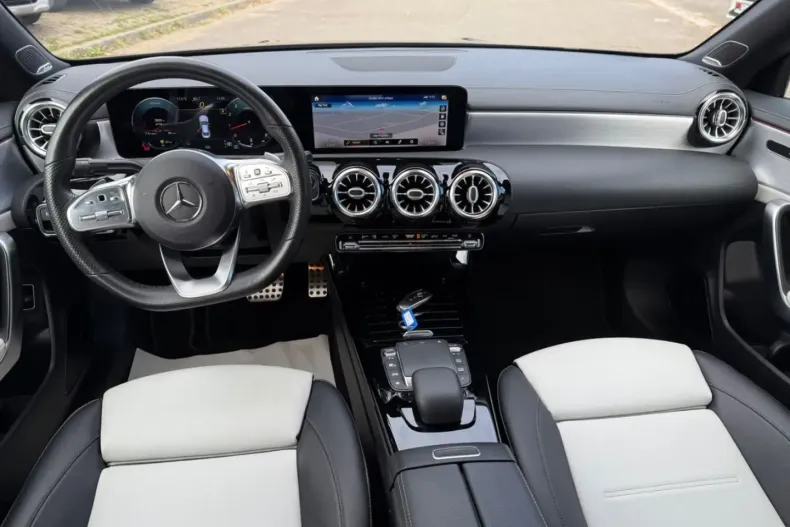 Mercedes-Benz CLA 250 din 2020 cu 102.000 km - oferta MER140583 - foto 11