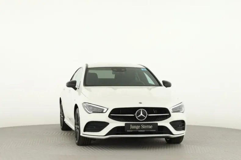 Mercedes-Benz CLA 250 din 2021 cu 51.682 km - oferta MER140588 - foto 3