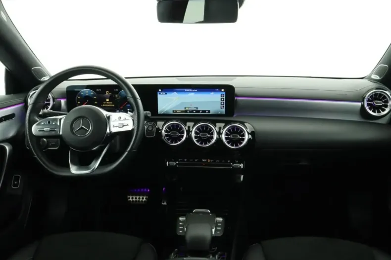 Mercedes-Benz CLA 250 din 2021 cu 51.682 km - oferta MER140588 - foto 18