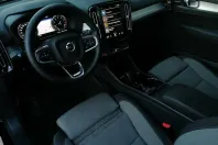 Volvo XC40 din 2024 cu 6.977 km - oferta VOL140599 - foto 3