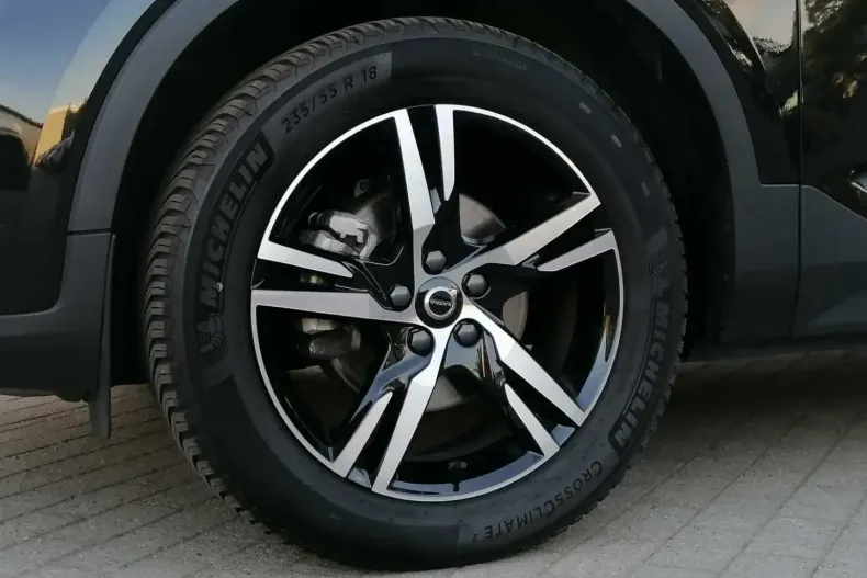 Volvo XC40 din 2024 cu 6.977 km - oferta VOL140599 - foto 13