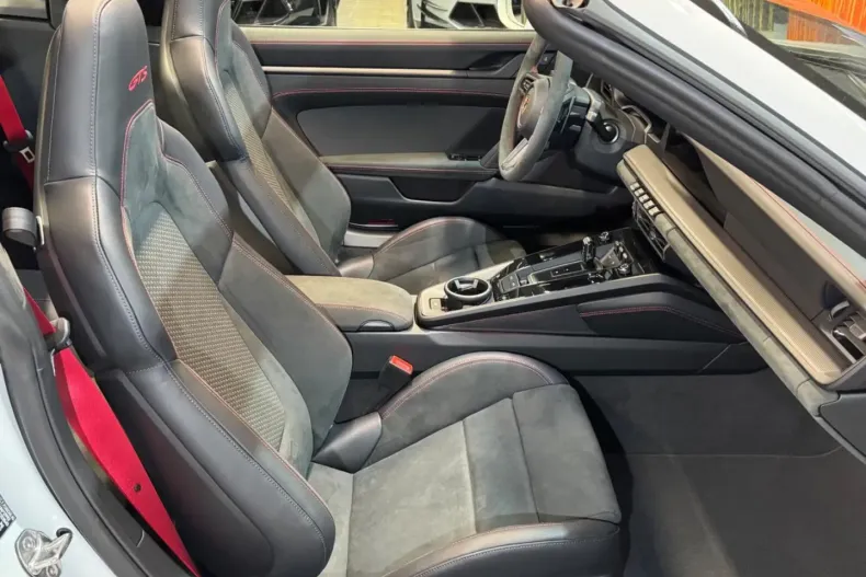 Porsche 992 din 2025 cu 50 km - oferta POR140602 - foto 17