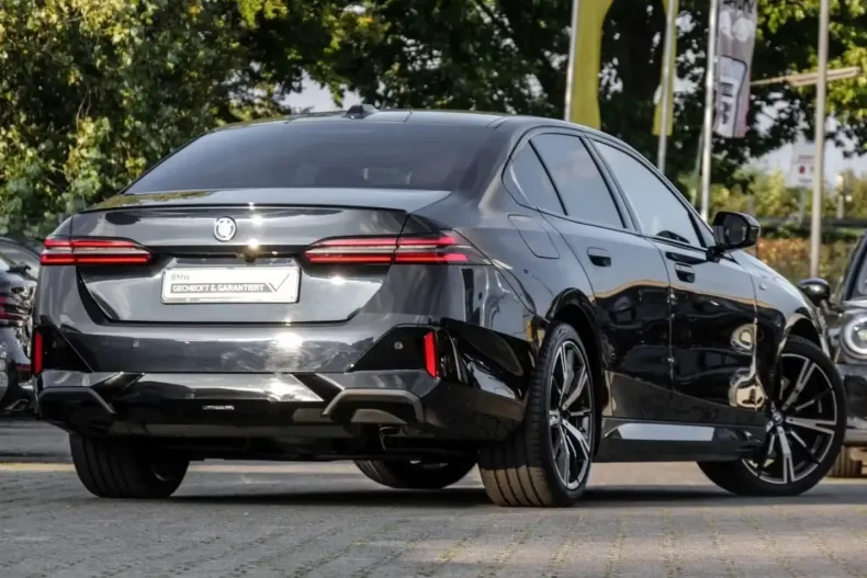 BMW 550 din 2024 cu 36.365 km - oferta BMW140618 - foto 2