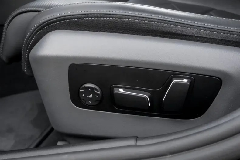 BMW 550 din 2024 cu 36.365 km - oferta BMW140618 - foto 5