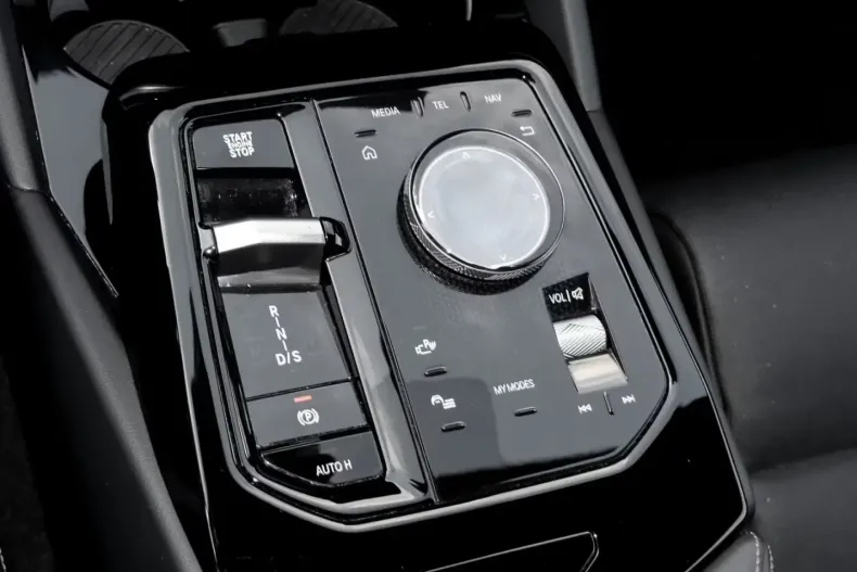 BMW 550 din 2024 cu 36.365 km - oferta BMW140618 - foto 7