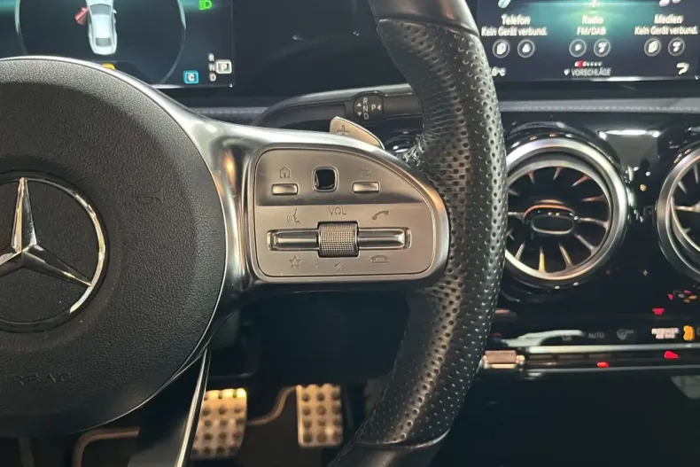 Mercedes-Benz CLA 200 din 2021 cu 82.292 km - oferta MER140622 - foto 15