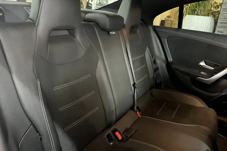 Mercedes-Benz CLA 200 din 2021 cu 82.292 km - oferta MER140622 - foto 19