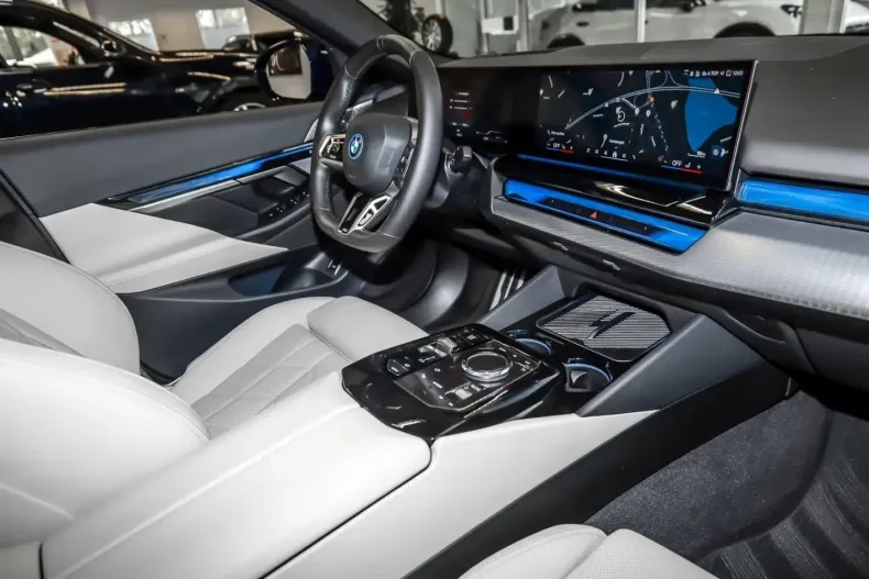 BMW 550 din 2024 cu 10.270 km - oferta BMW140624 - foto 5