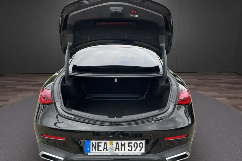 Mercedes-Benz CLE 450 din 2024 cu 32.900 km - oferta MER140625 - foto 11