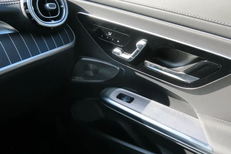 Mercedes-Benz CLE 200 din 2023 cu 19.141 km - oferta MER140630 - foto 13