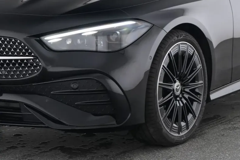 Mercedes-Benz CLE 300 din 2024 cu 17.886 km - oferta MER140633 - foto 2