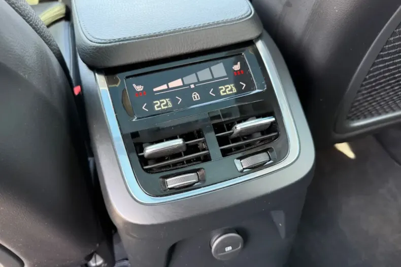 Volvo XC90 din 2020 cu 76.800 km - oferta VOL140643 - foto 11