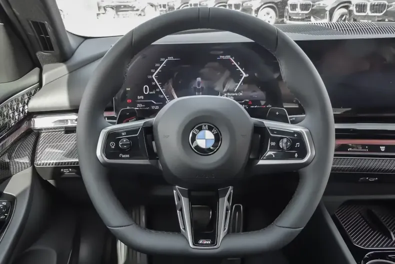 BMW 520 din 2025 cu 5 km - oferta BMW140646 - foto 5