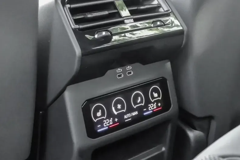 BMW 520 din 2025 cu 5 km - oferta BMW140646 - foto 14