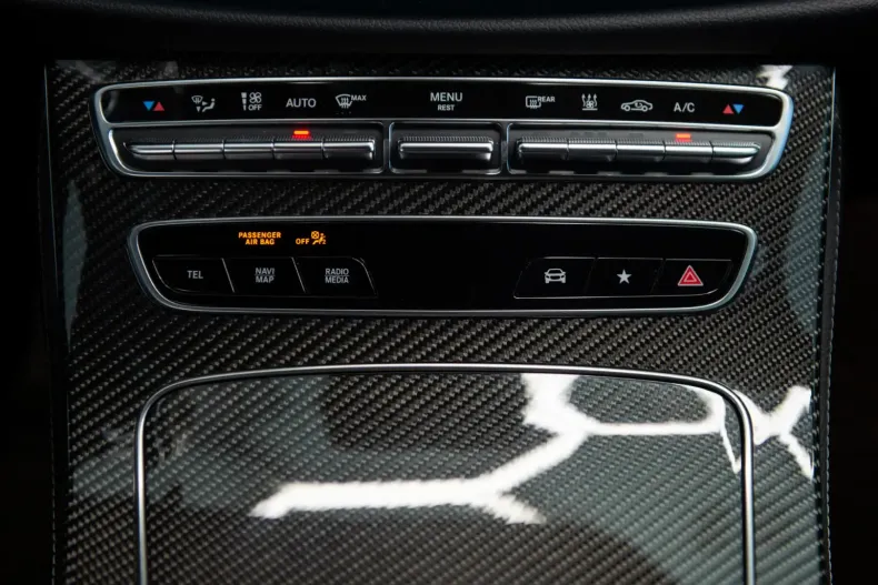 Mercedes-Benz E 450 din 2020 cu 49.411 km - oferta MER140649 - foto 26