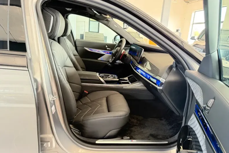 BMW M760 din 2024 cu 39.400 km - oferta BMW140651 - foto 16