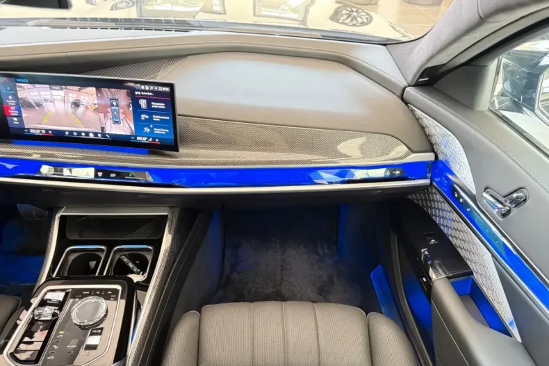 BMW M760 din 2024 cu 39.400 km - oferta BMW140651 - foto 24