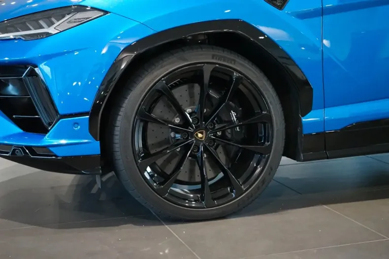Lamborghini Urus din 2023 cu 6.950 km - oferta LAM140653 - foto 5