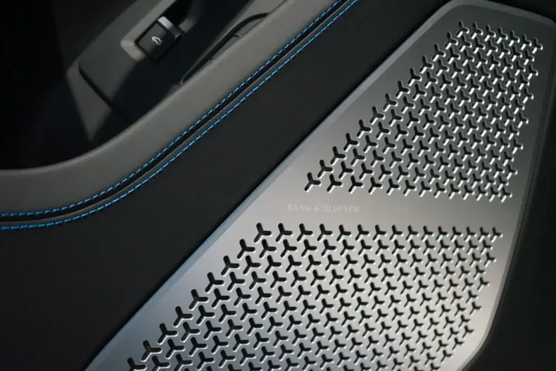 Lamborghini Urus din 2023 cu 6.950 km - oferta LAM140653 - foto 20