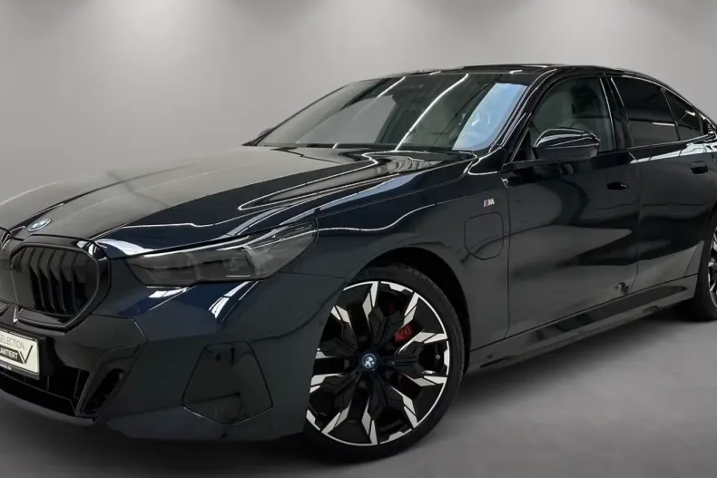 BMW 550 din 2024 cu 39.829 km - oferta BMW140655 - foto 1