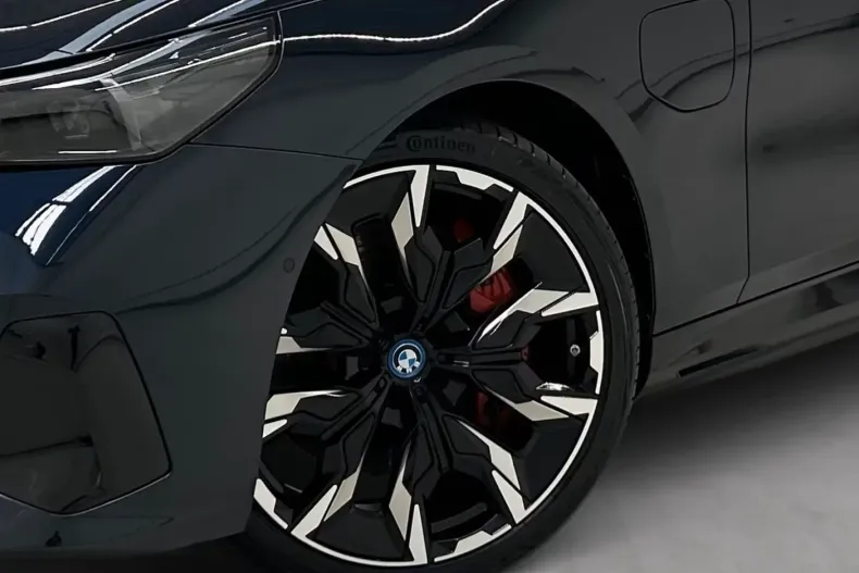 BMW 550 din 2024 cu 39.829 km - oferta BMW140655 - foto 2