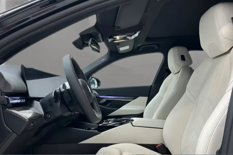 BMW 550 din 2024 cu 39.829 km - oferta BMW140655 - foto 6