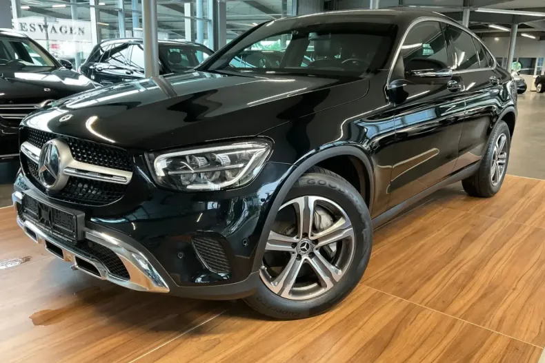 Mercedes-Benz GLC 400 din 2021 cu 73.350 km - oferta MER140657 - foto 1