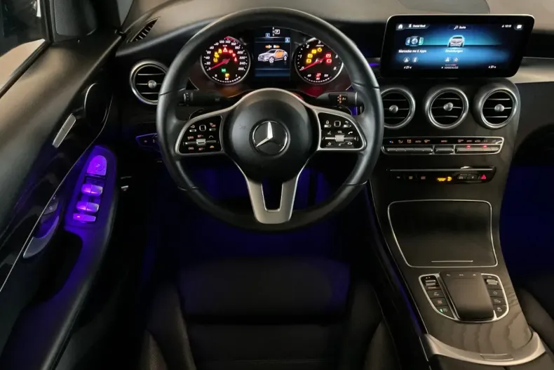 Mercedes-Benz GLC 400 din 2021 cu 73.350 km - oferta MER140657 - foto 3