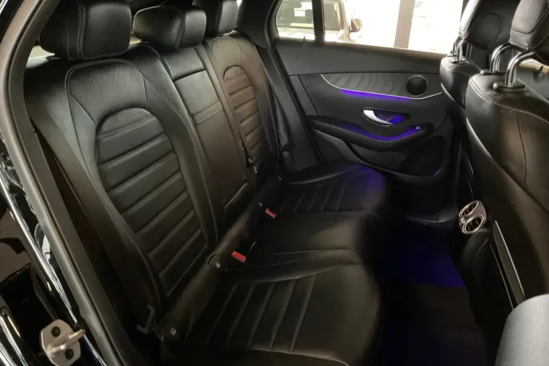 Mercedes-Benz GLC 400 din 2021 cu 73.350 km - oferta MER140657 - foto 9