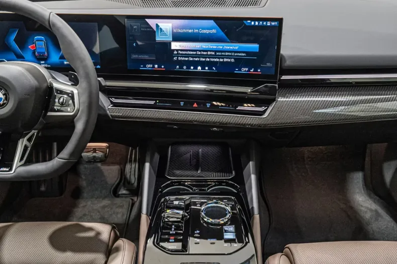 BMW 520 din 2025 cu 6.000 km - oferta BMW140661 - foto 9